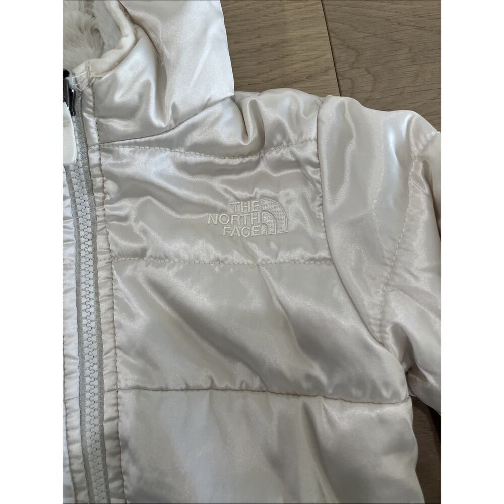 The North Face White Ivory Faux Fur Reversible Jacket 12-18 Months Warm Hood - Picture 2 of 10